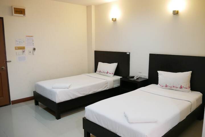 Room 10 of 31