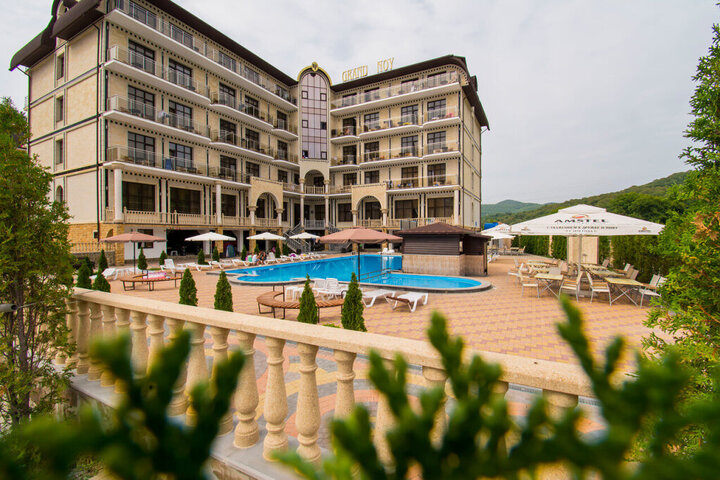 GRAND NOY HOTEL