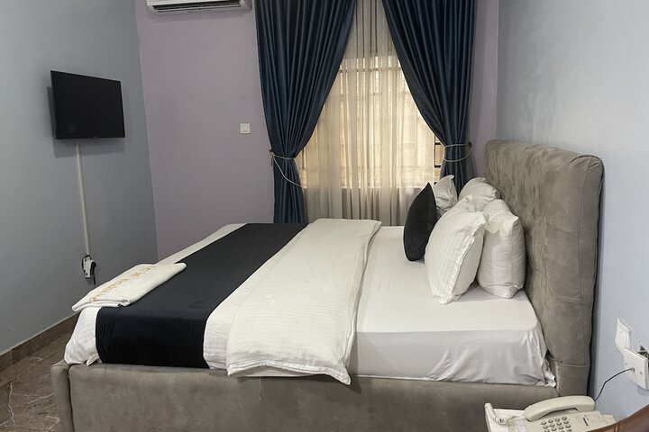 Room 10 of 54