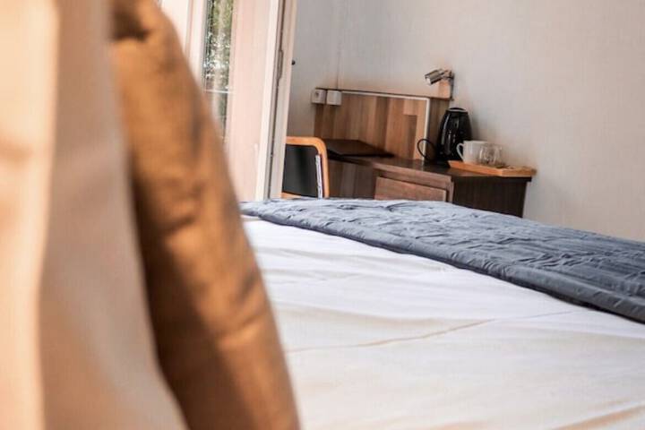 Room 3 of 8
