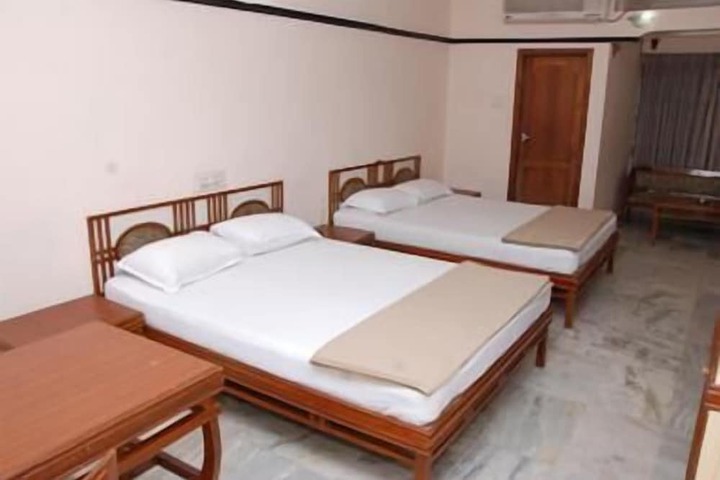 Room 3 of 10