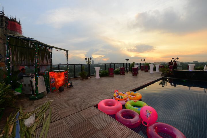 Pool 64 of 129