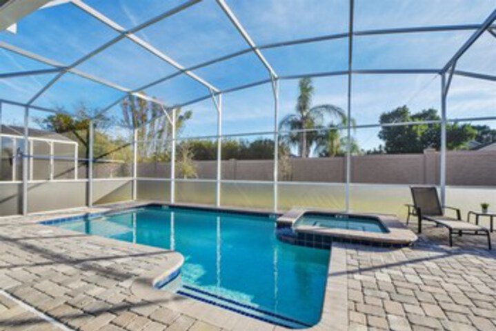 Pool 16 of 33
