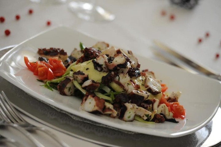 Dining 44 of 70
