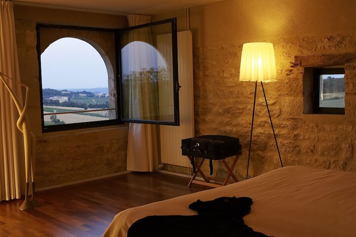 Room 16 of 47