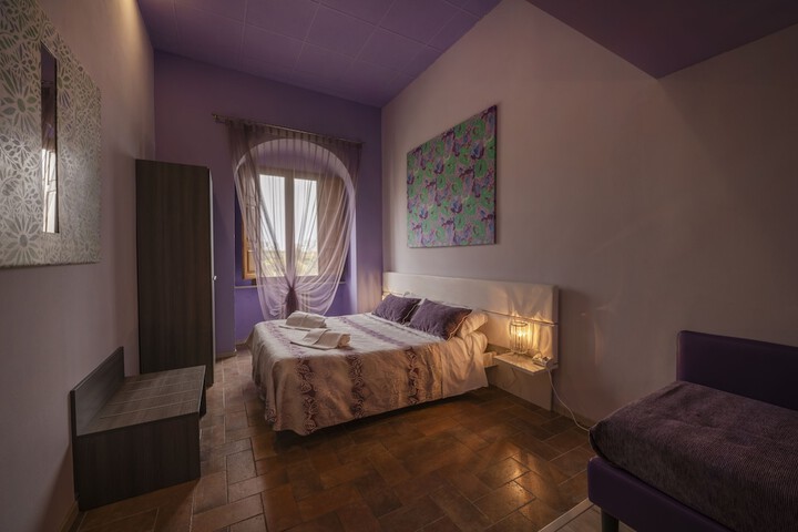 Room 43 of 104