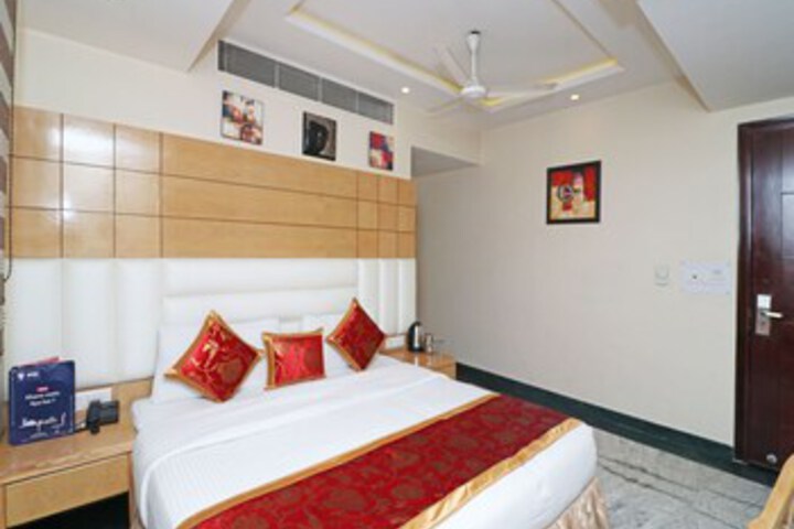 Room 5 of 24