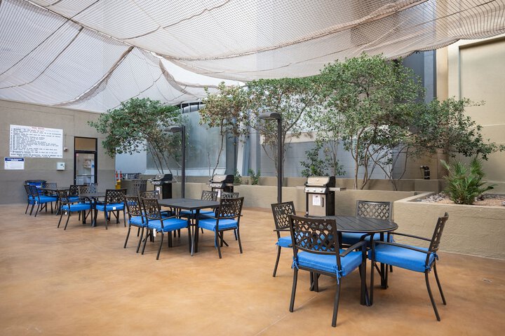 Lounge 47 of 63