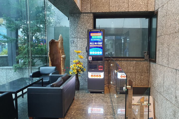 Entrance & Lobby
