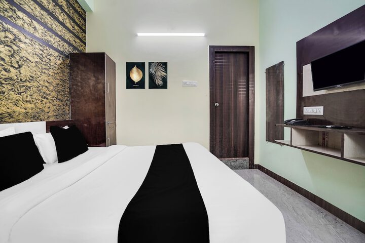 Room 16 of 36