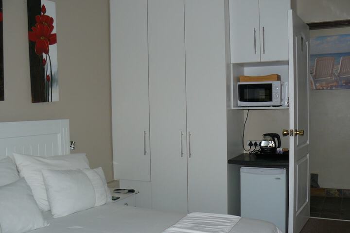 Room 6 of 119