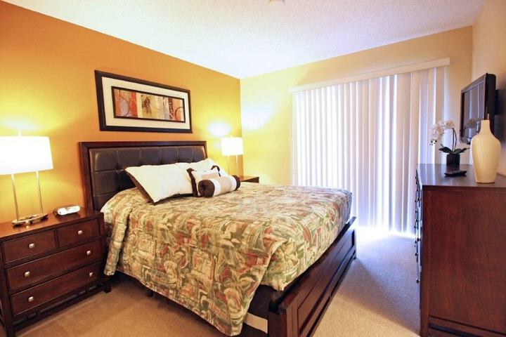 Room 4 of 25