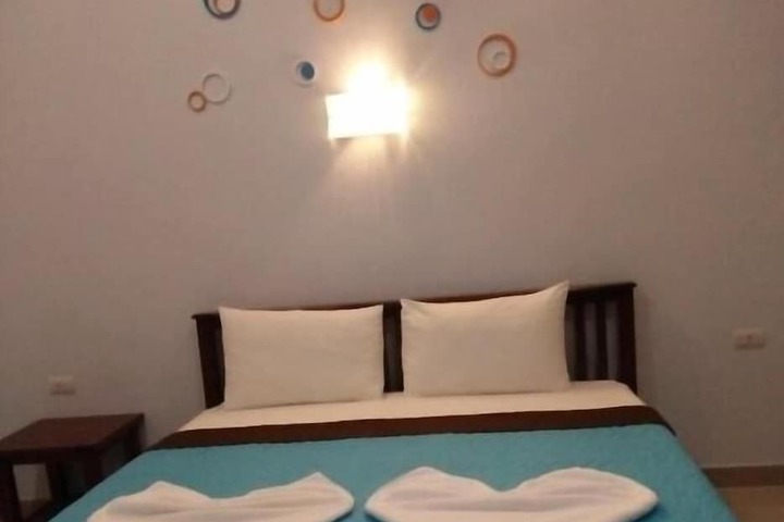 Room 16 of 66