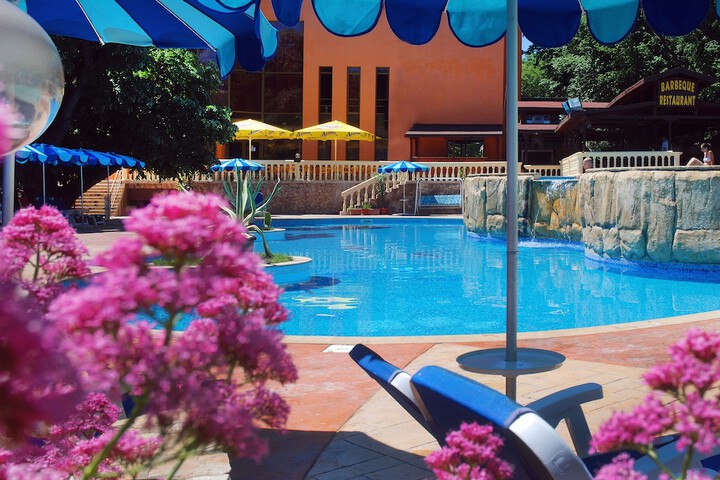 Hotel with Pool