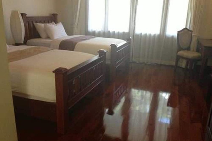 Room 8 of 26