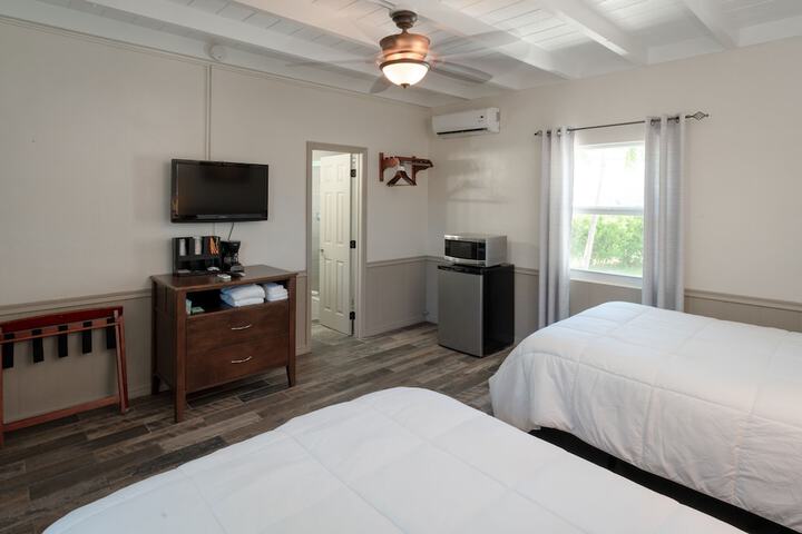 Room 4 of 19