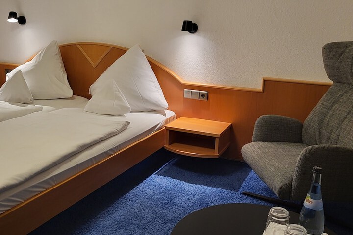 Room 15 of 29