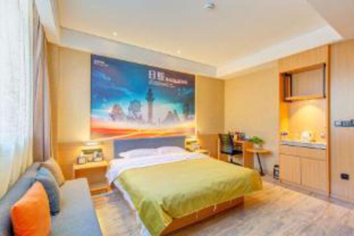 Room 8 of 8