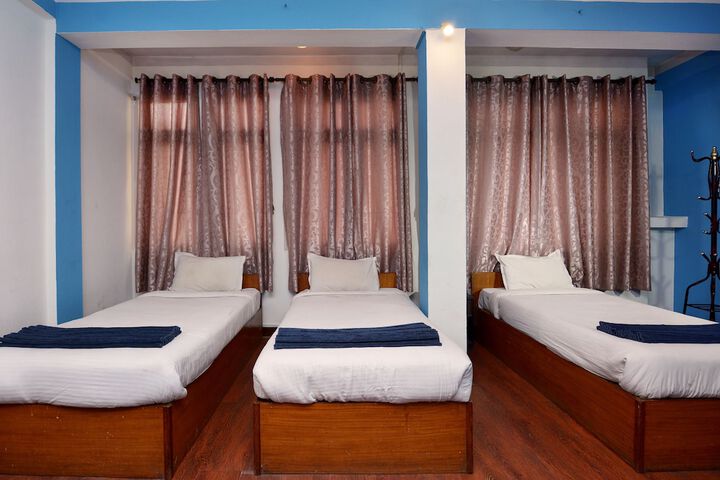 Room 16 of 34