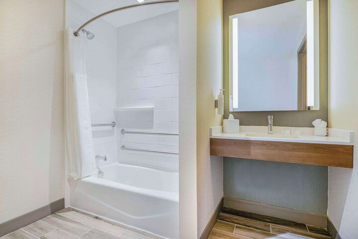 Bathroom shower