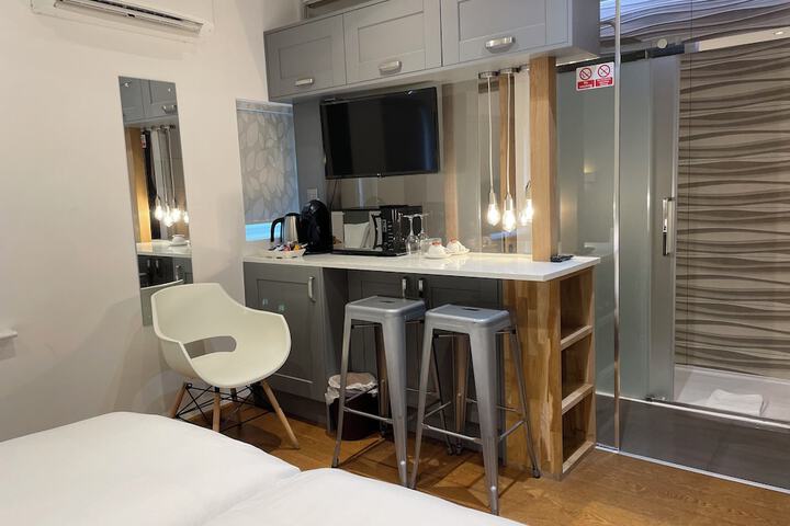 Room 14 of 52