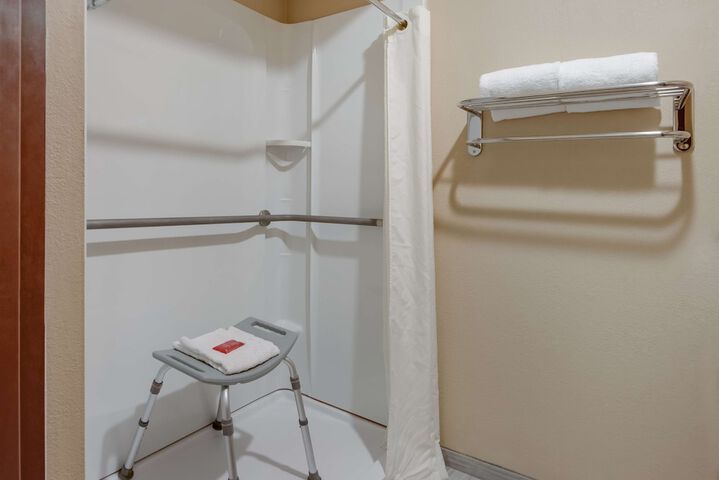 1 King Bed (2 of 39)
