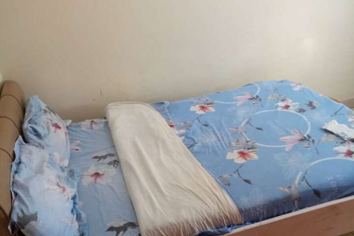 Room 6 of 14