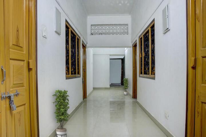Hotel O Triveni