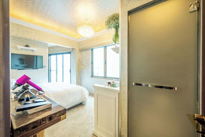 Room 76 of 285