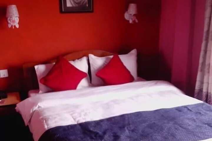 Room 9 of 66