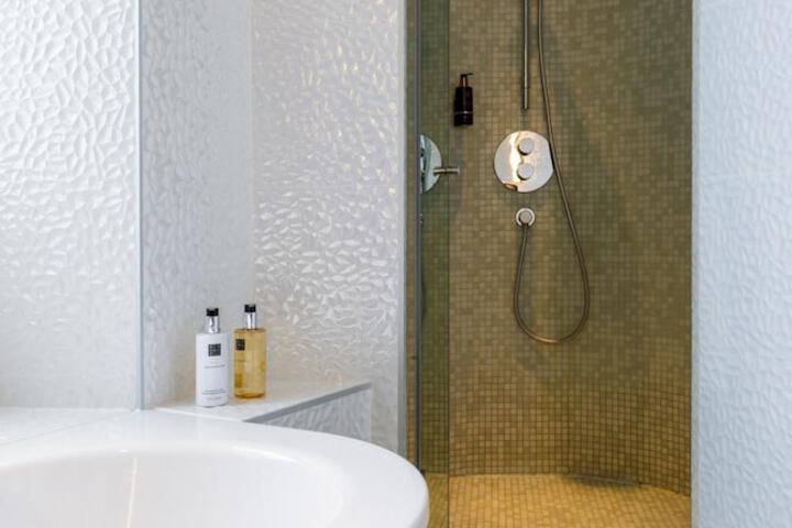 Bathroom Interior Photo