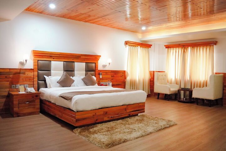 Room 6 of 40