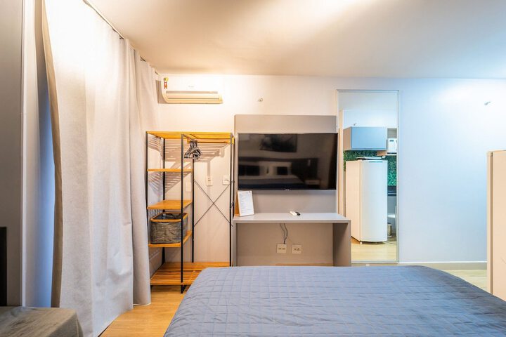 Room 53 of 197