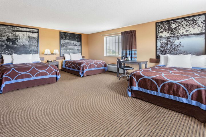 Double Accessible Queen Size Bed (3 of 6)