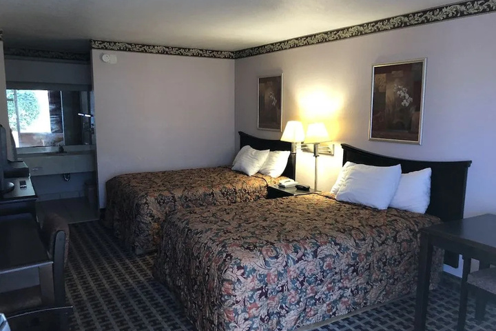 Room 7 of 15
