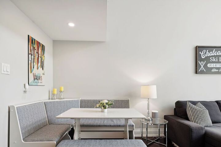 Room 40 of 402