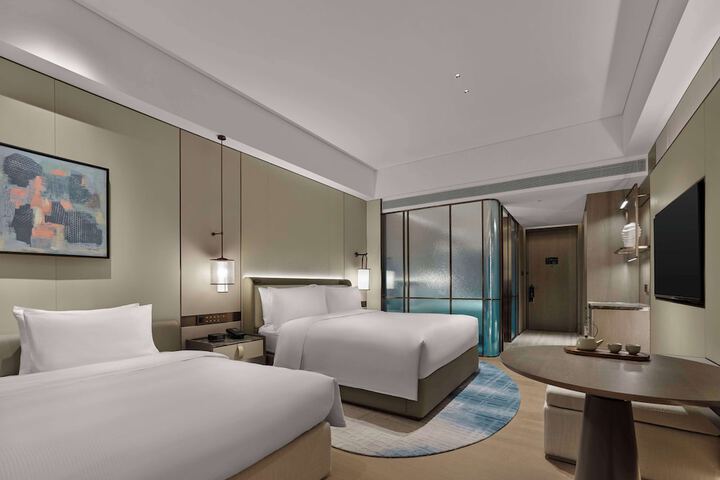 Room 37 of 90