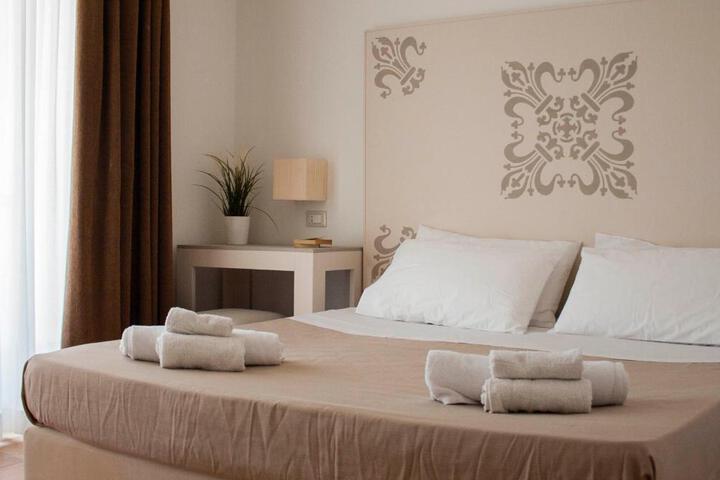 Room 14 of 49