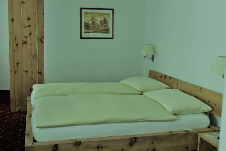 Room 33 of 78