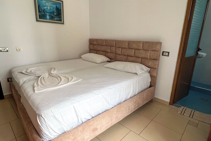 Room 15 of 41