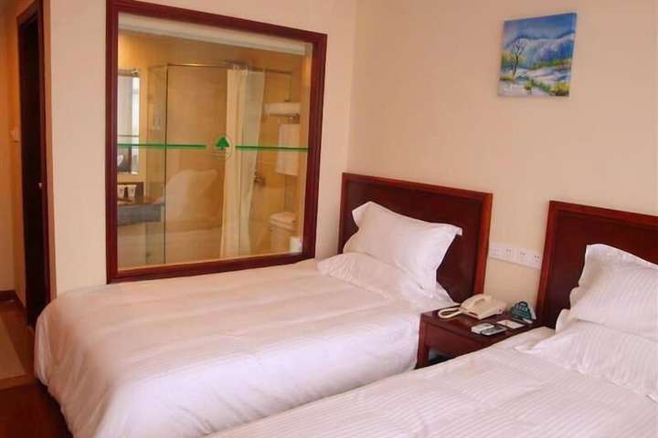 Room 5 of 22