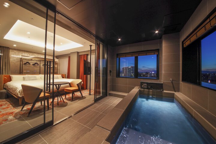 Room 21 of 62