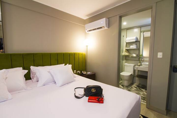 Room 9 of 49