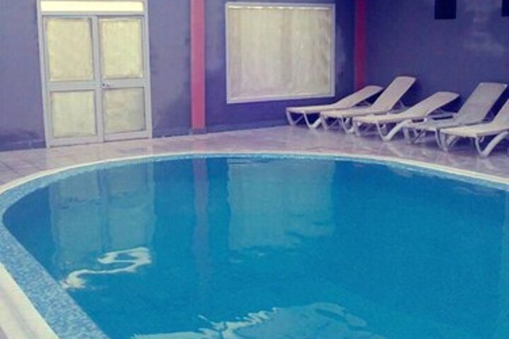 Pool 18 of 27