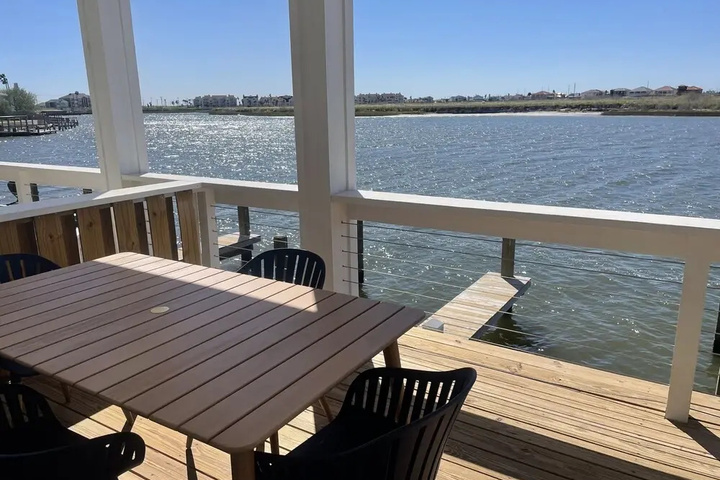 Terrace/Patio 2 of 3