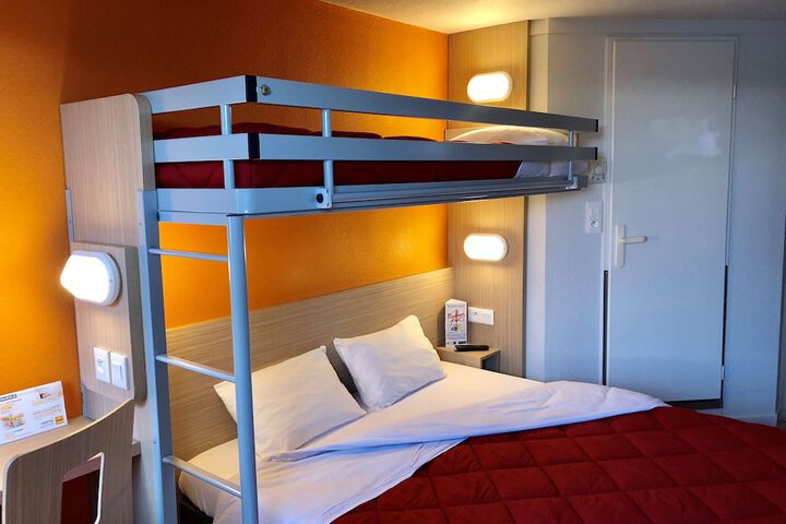 Room 15 of 49