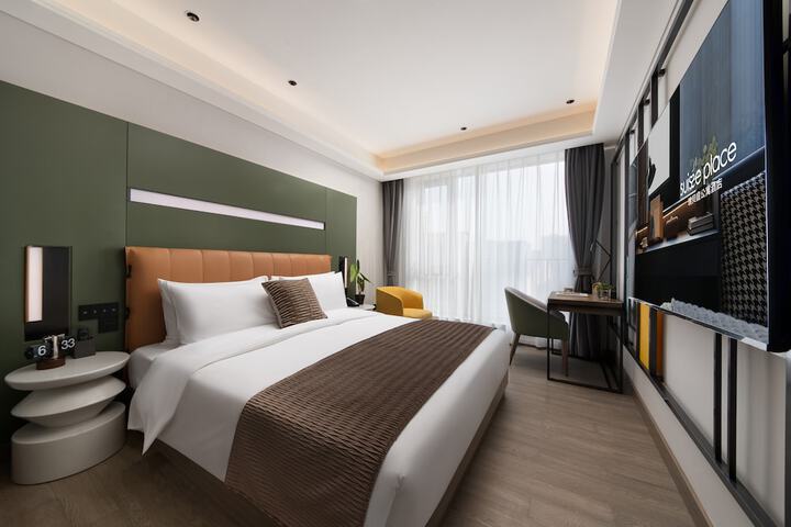 Room 3 of 5
