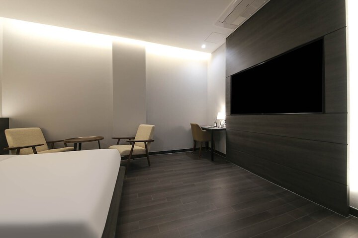 Room 26 of 70