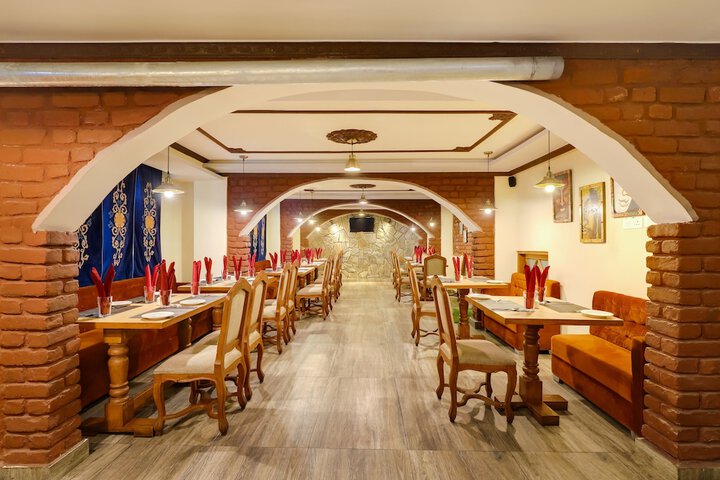 Dining 45 of 62