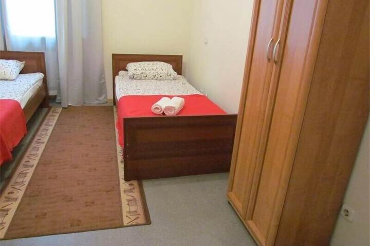 Room 8 of 44